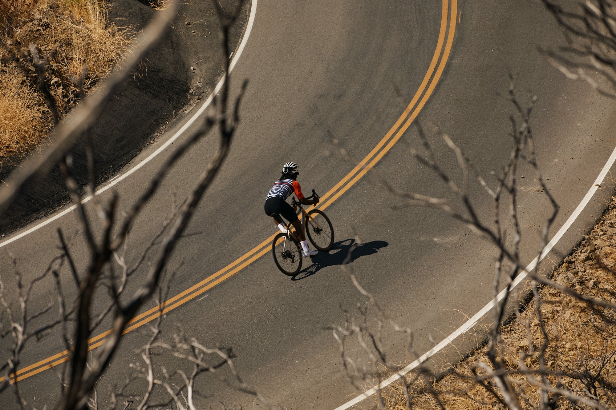 HUNT 32 Aerodynamicist UD Carbon Spoke Disc Single Wheel - Image 4