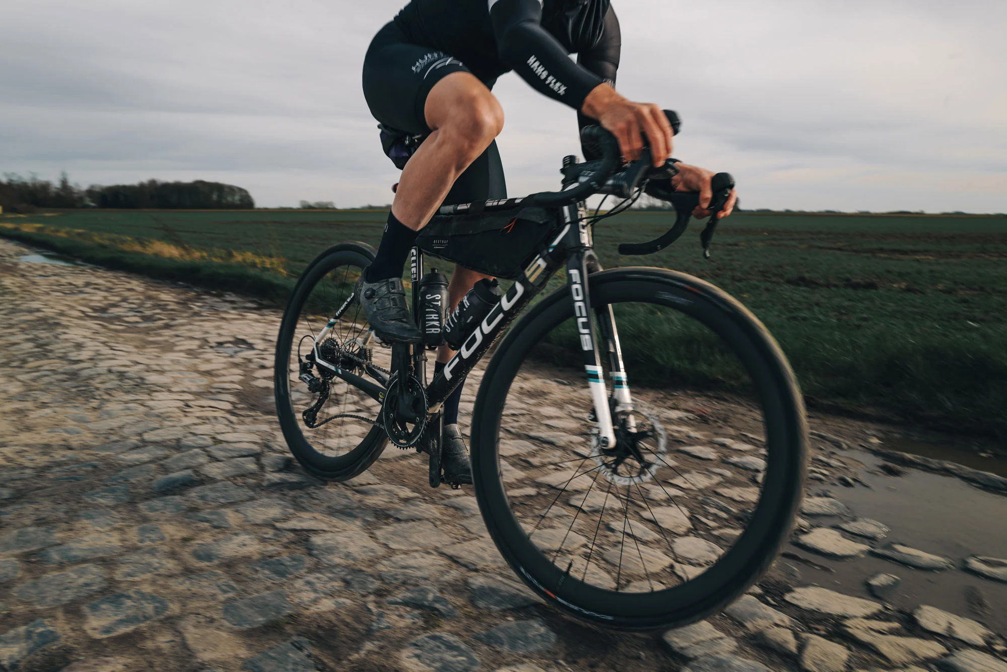 HUNT 40 Carbon Disc Wheelset | IC355 - Image 4