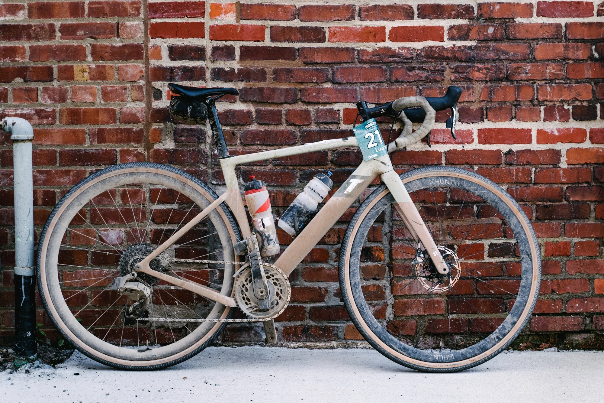RE:NEW HUNT 35 Carbon Gravel Disc X-Wide Wheelset - Image 13