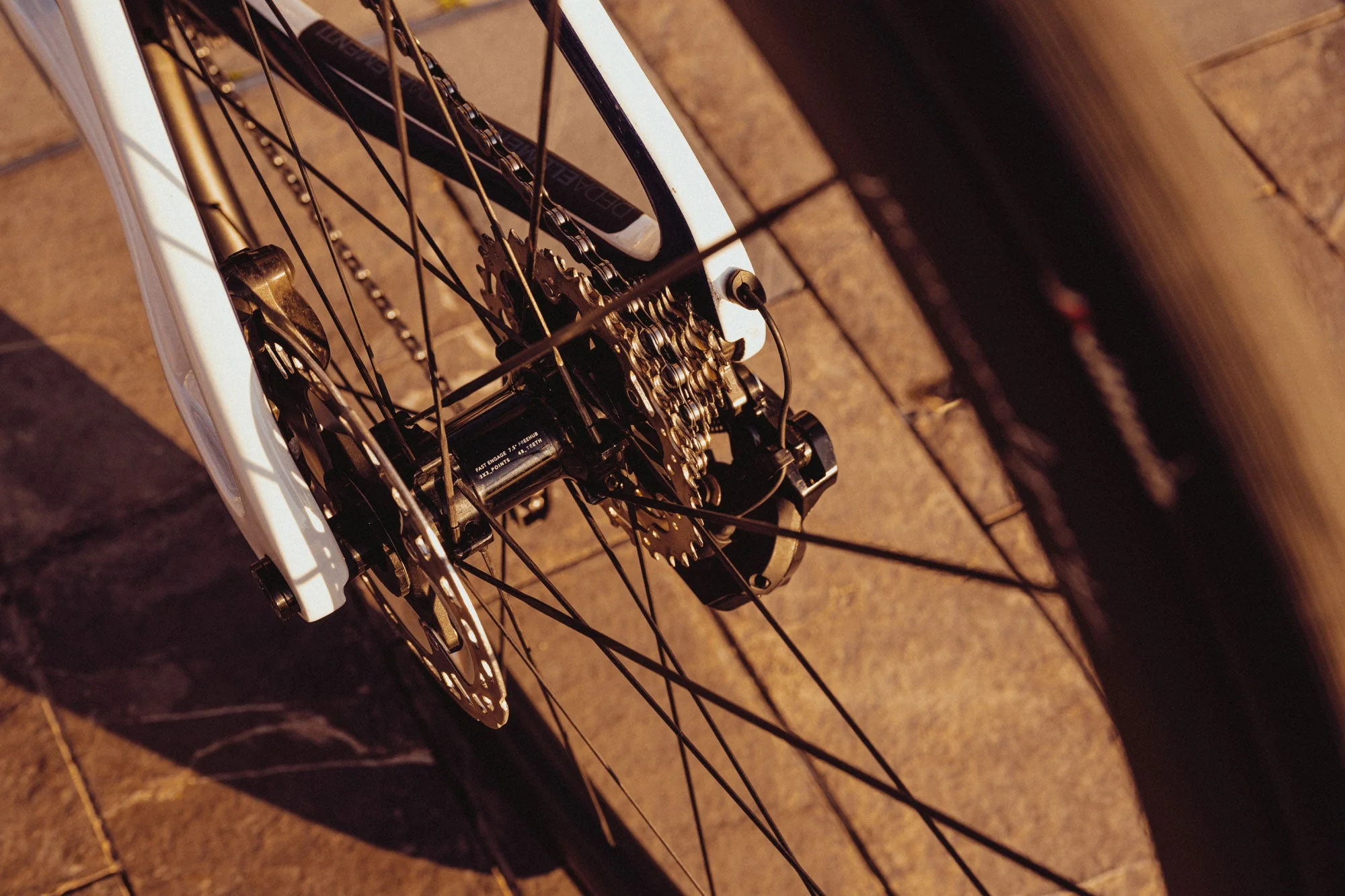 RE:NEW HUNT 44 UD Carbon Spoke Disc Wheelset | Single Wheel - Image 6