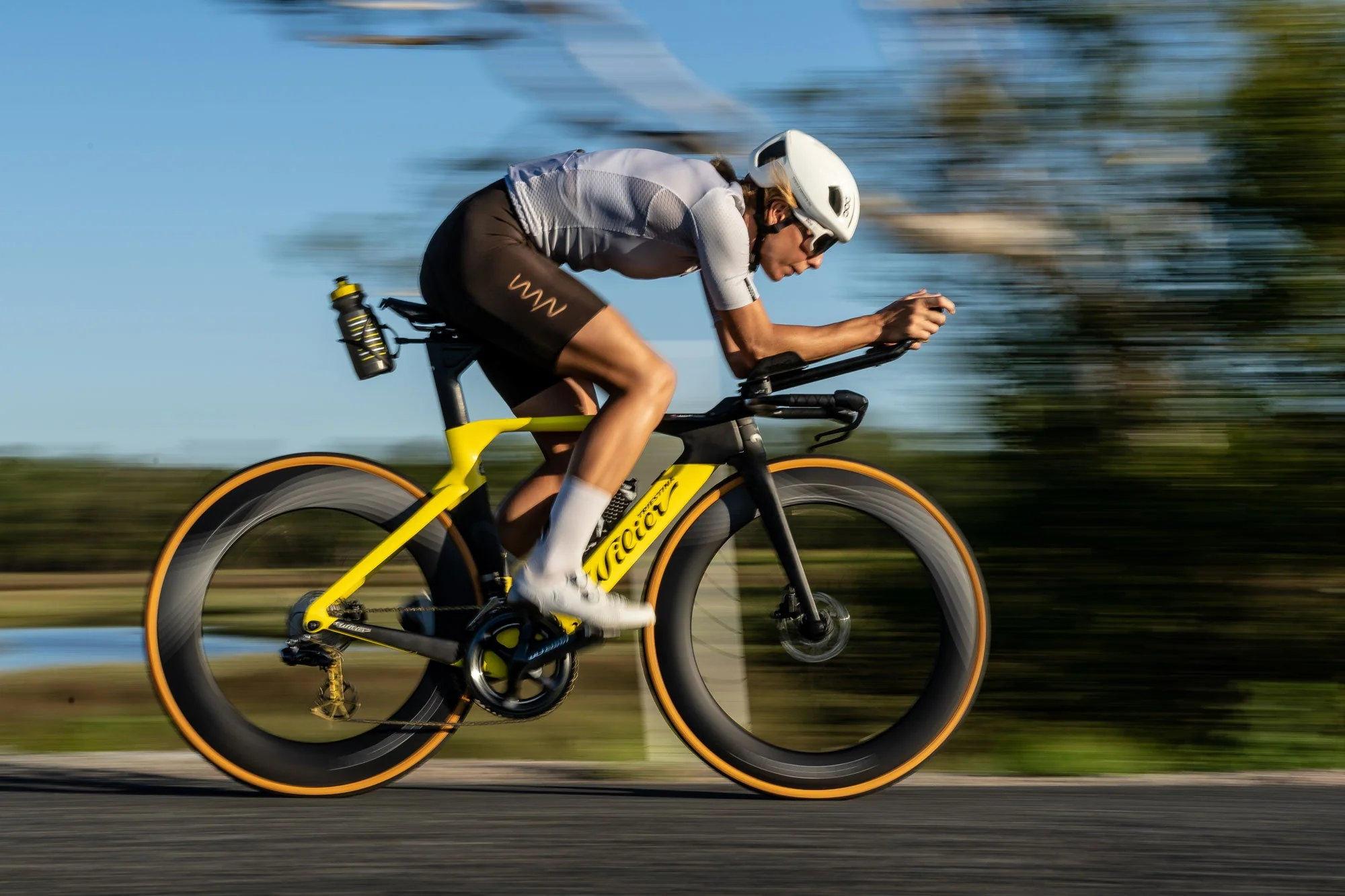 RE:NEW HUNT 8387 Aerodynamicist Carbon Disc Wheelset - Image 5
