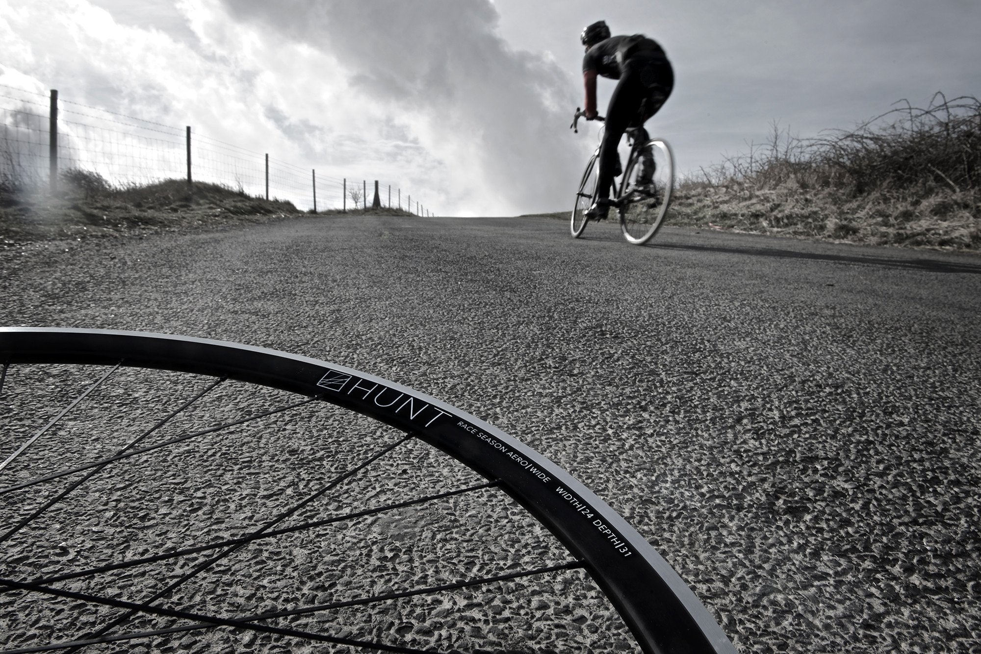 RE:NEW HUNT Race Aero Wide Single Wheel - Image 9